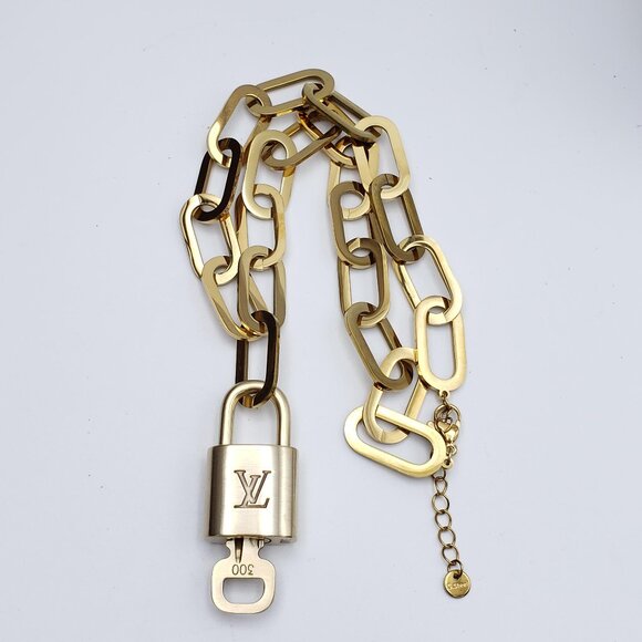 Authentic Louis Vuitton GoldPadlock w/Unbranded Stainless Steel Paper Clip Chain - Picture 8 of 13